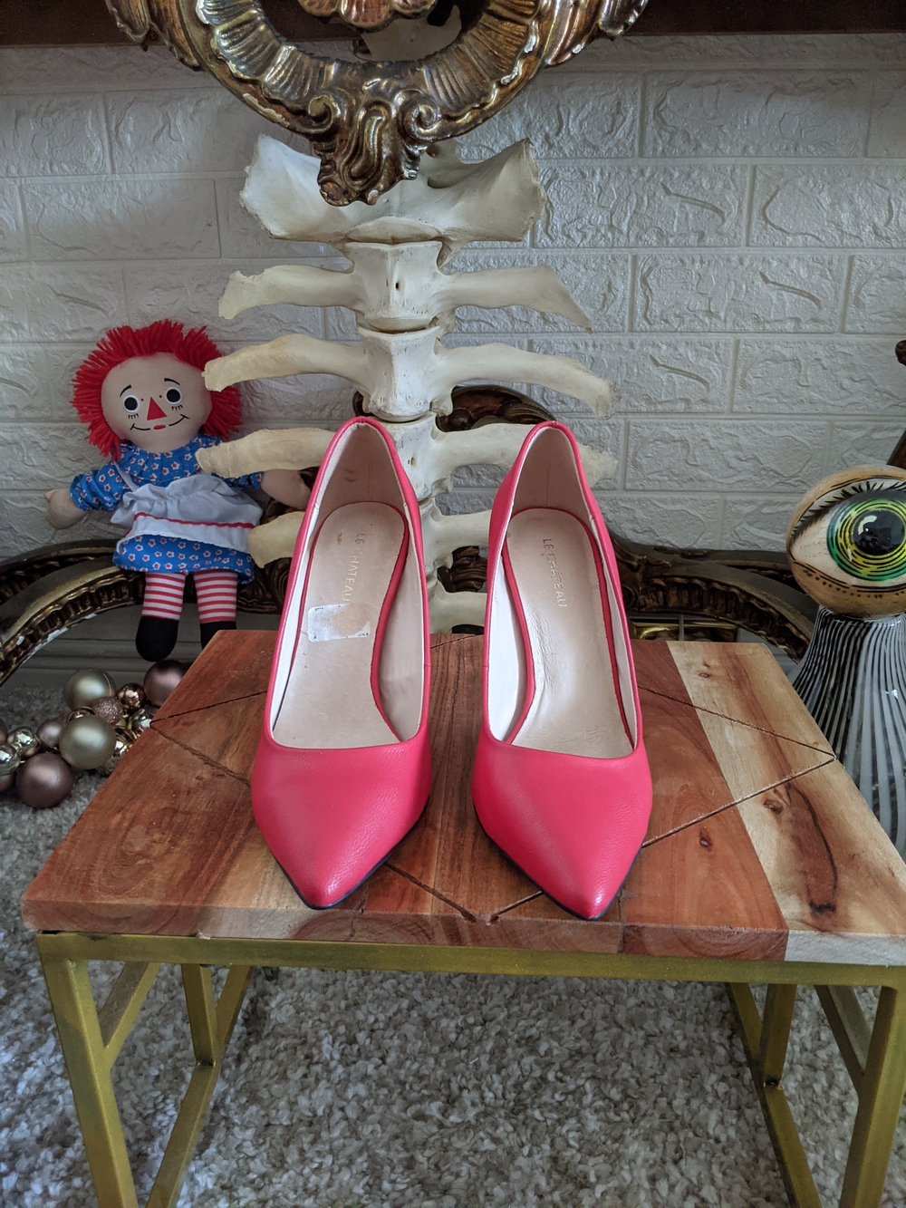 Le Chateau Classic Pointed-Toe Pumps in Red
